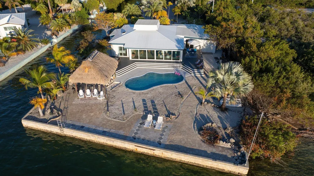 29581 Richard Rd, Big Pine, FL 33043