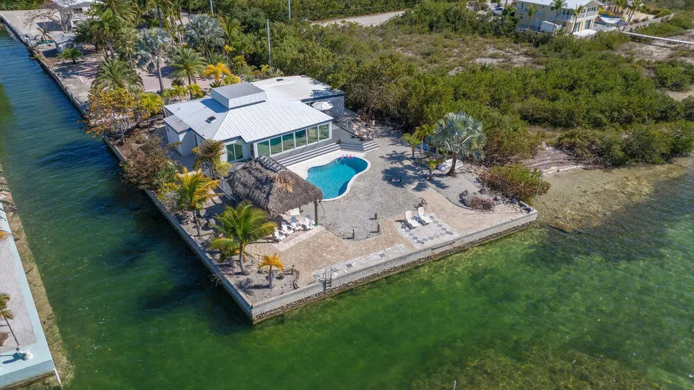 29581 Richard Rd, Big Pine, FL 33043
