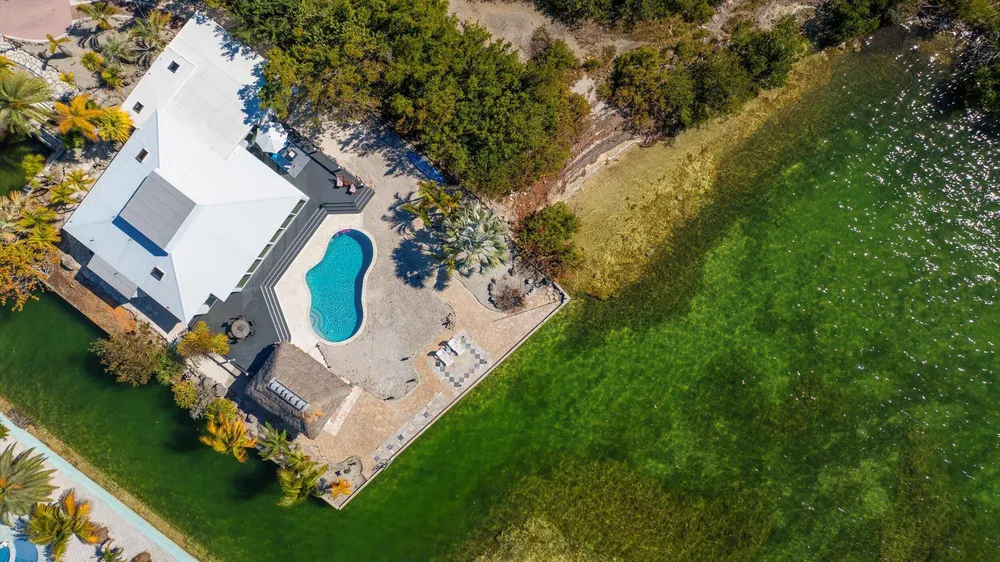 29581 Richard Rd, Big Pine, FL 33043