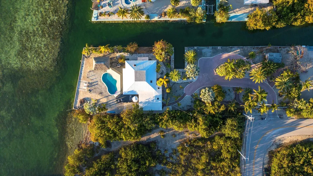 29581 Richard Rd, Big Pine, FL 33043