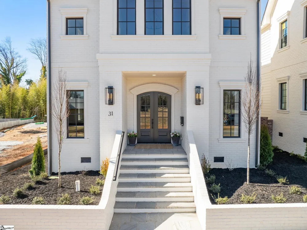 31 N Textile Ave, Greenville, SC 29611