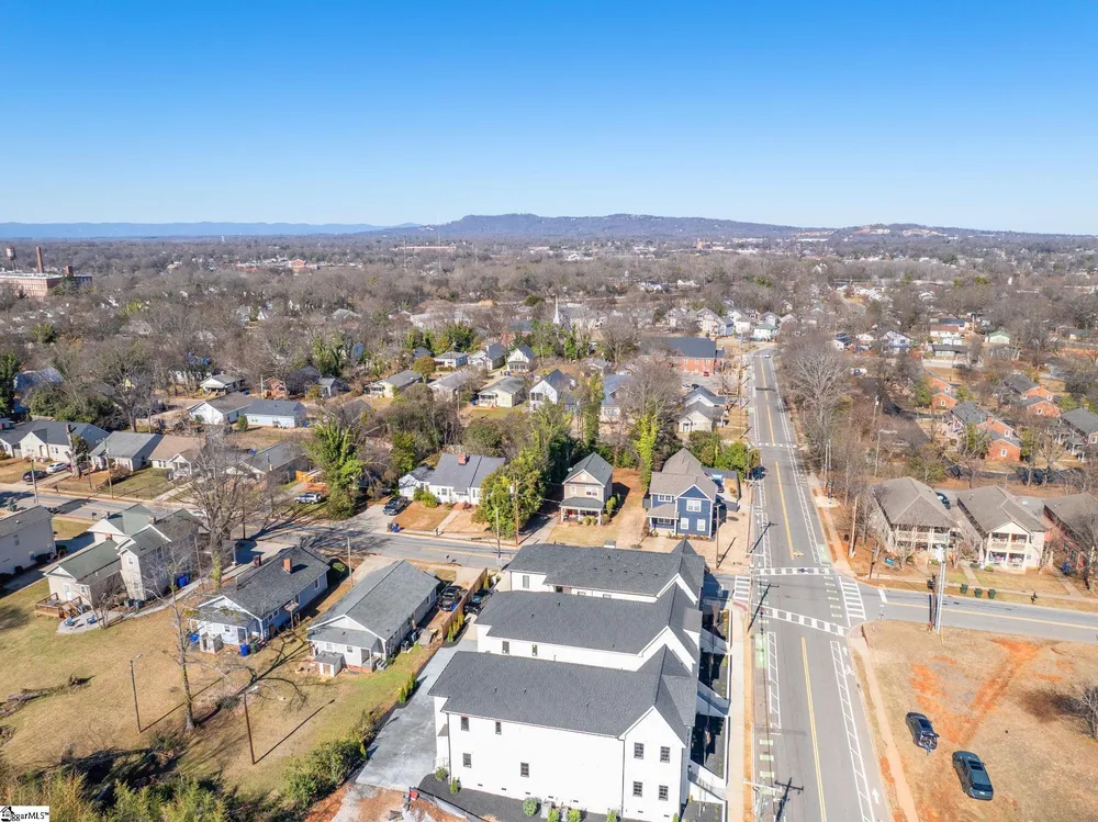 31 N Textile Ave, Greenville, SC 29611