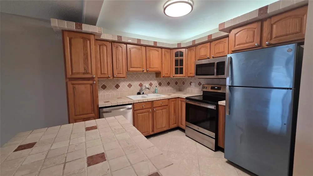 253 S Cypress Rd, Pompano Beach, FL 33060