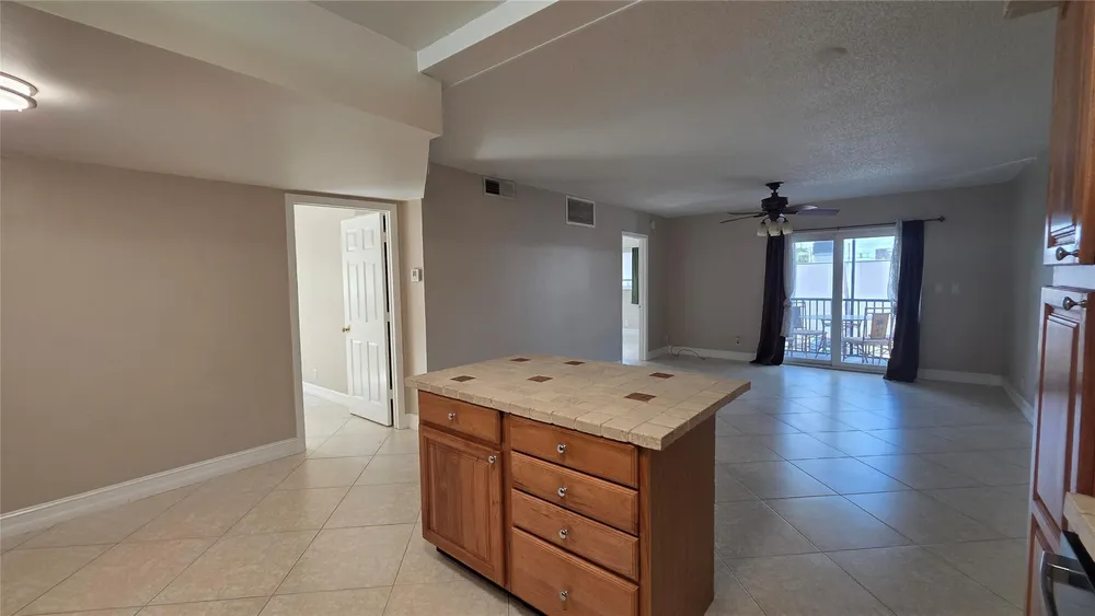 253 S Cypress Rd, Pompano Beach, FL 33060