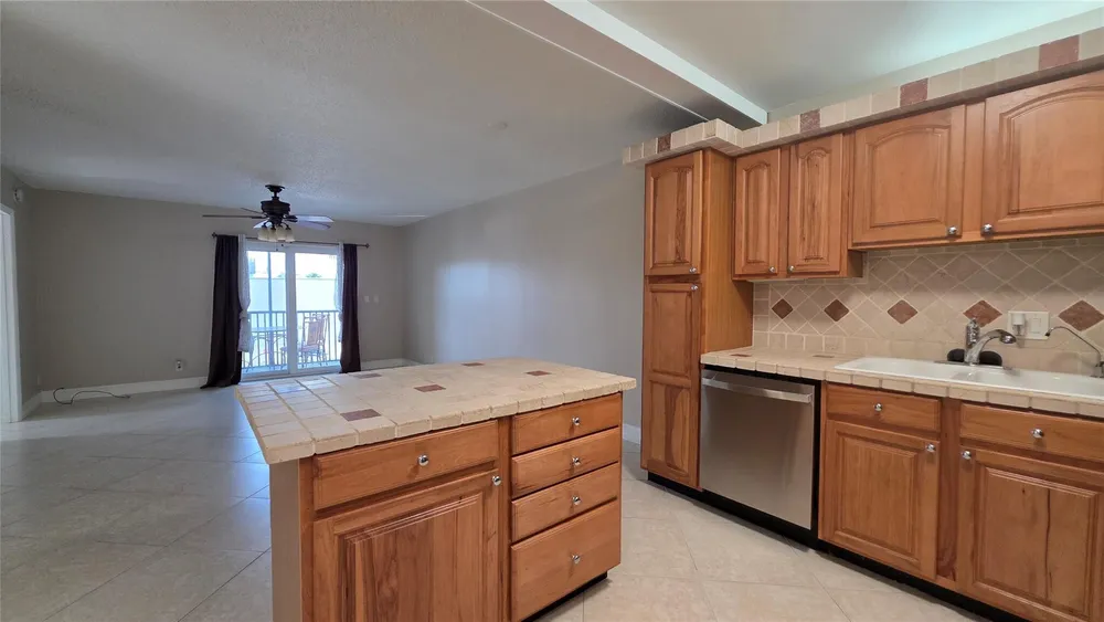 253 S Cypress Rd, Pompano Beach, FL 33060