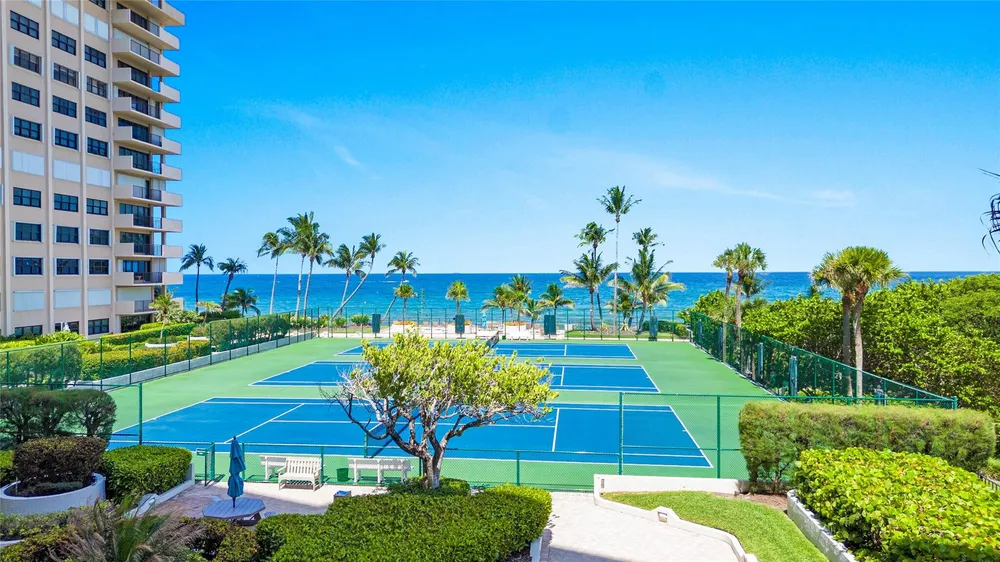 4900 N Ocean Blvd, Lauderdale-by-the-Sea, FL 33308