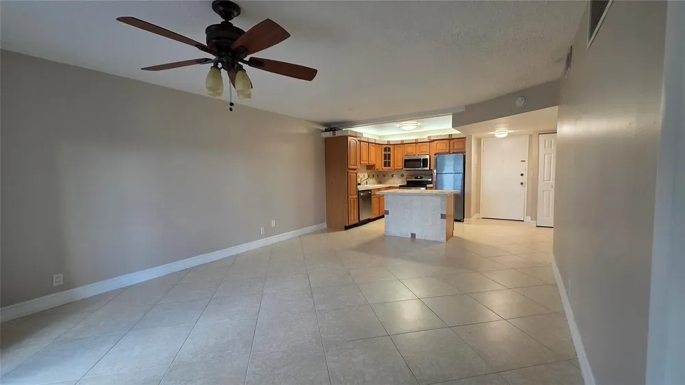 253 S Cypress Rd, Pompano Beach, FL 33060