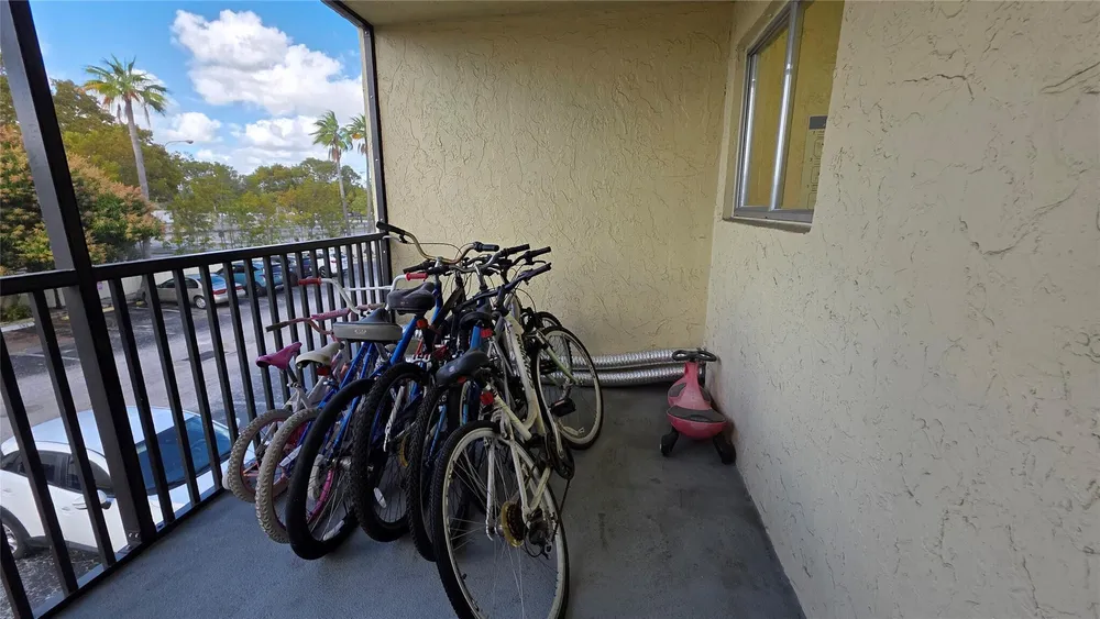 253 S Cypress Rd, Pompano Beach, FL 33060
