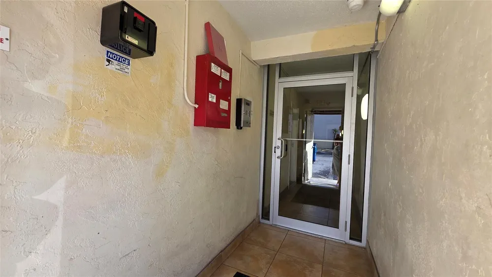 253 S Cypress Rd, Pompano Beach, FL 33060