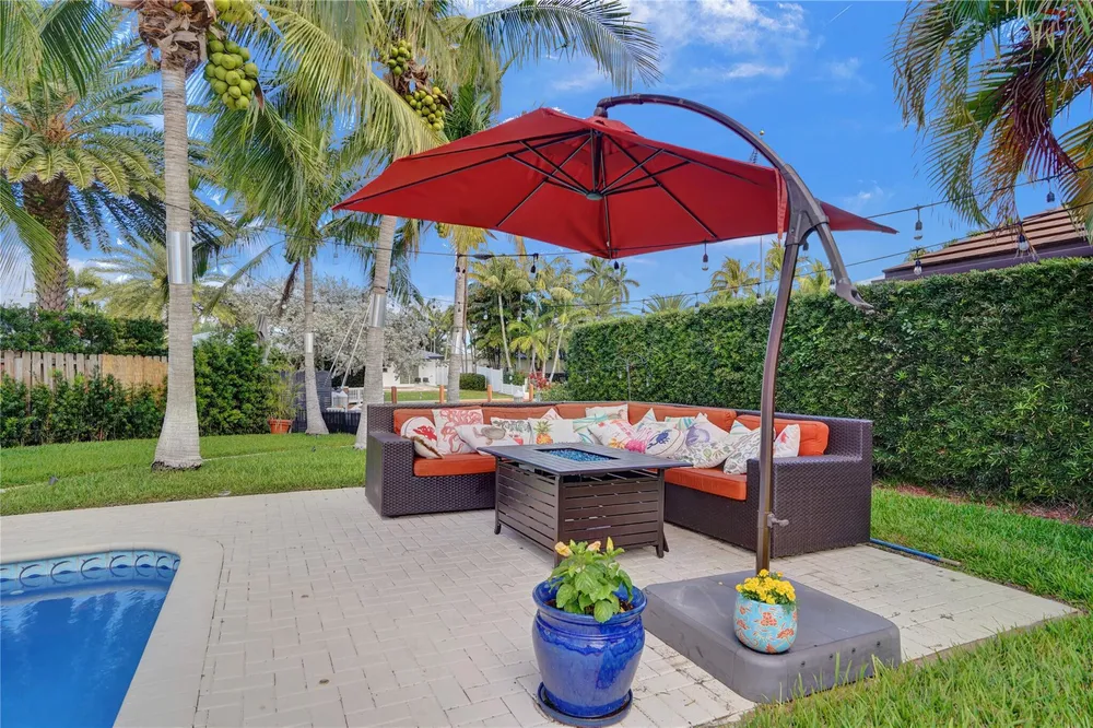 4030 Bayview Dr, Fort Lauderdale, FL 33308