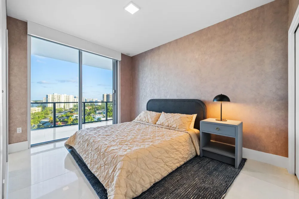 2200 N Ocean Blvd, Fort Lauderdale, FL 33305