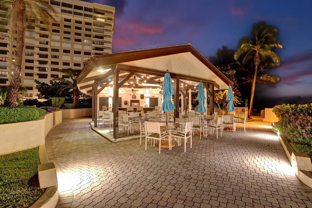 4900 N Ocean Blvd, Lauderdale-by-the-Sea, FL 33308