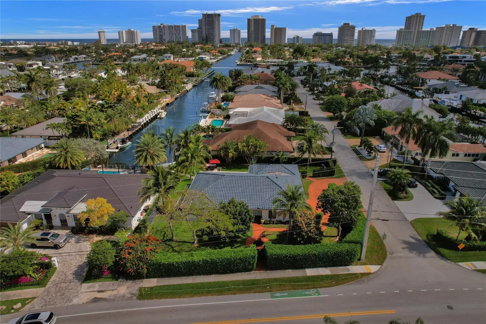 4030 Bayview Dr, Fort Lauderdale, FL 33308