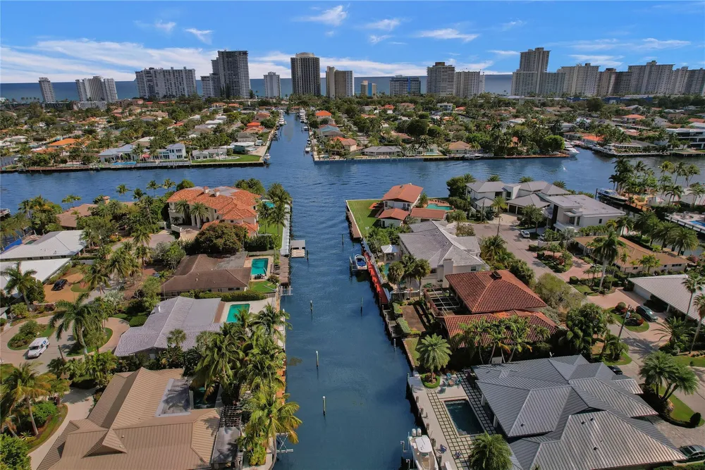 4030 Bayview Dr, Fort Lauderdale, FL 33308