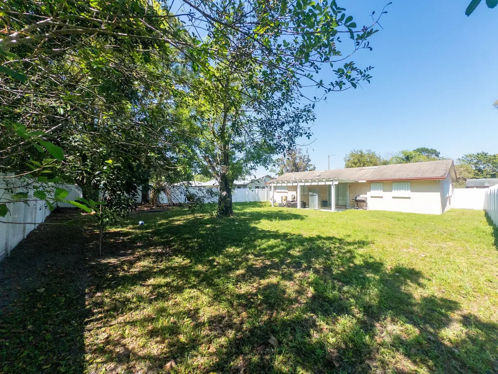 3205 Hibiscus Ave, Fort Pierce, FL 34947