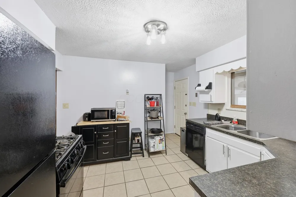 3608 Bolton Ave, Columbus, OH 43227