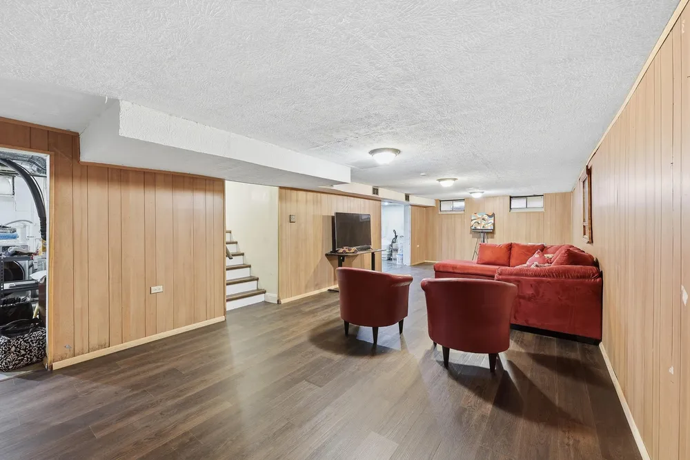 3608 Bolton Ave, Columbus, OH 43227