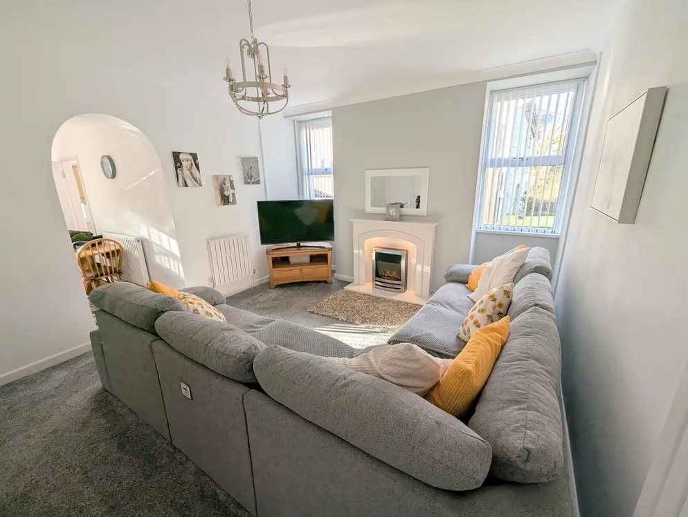 Property carousel item 3