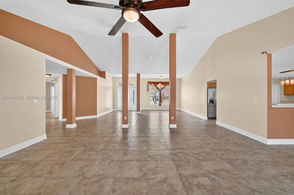 6762 NW Daffodil Ln, Port St Lucie, FL 34983