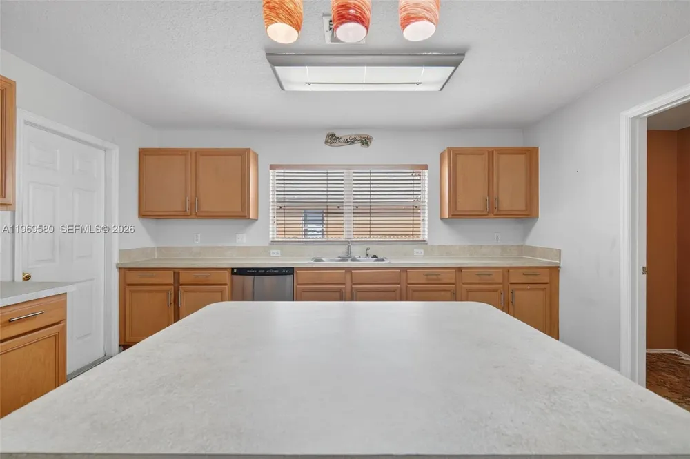 6762 NW Daffodil Ln, Port St Lucie, FL 34983