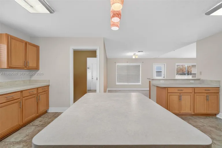 6762 NW Daffodil Ln, Port St Lucie, FL 34983