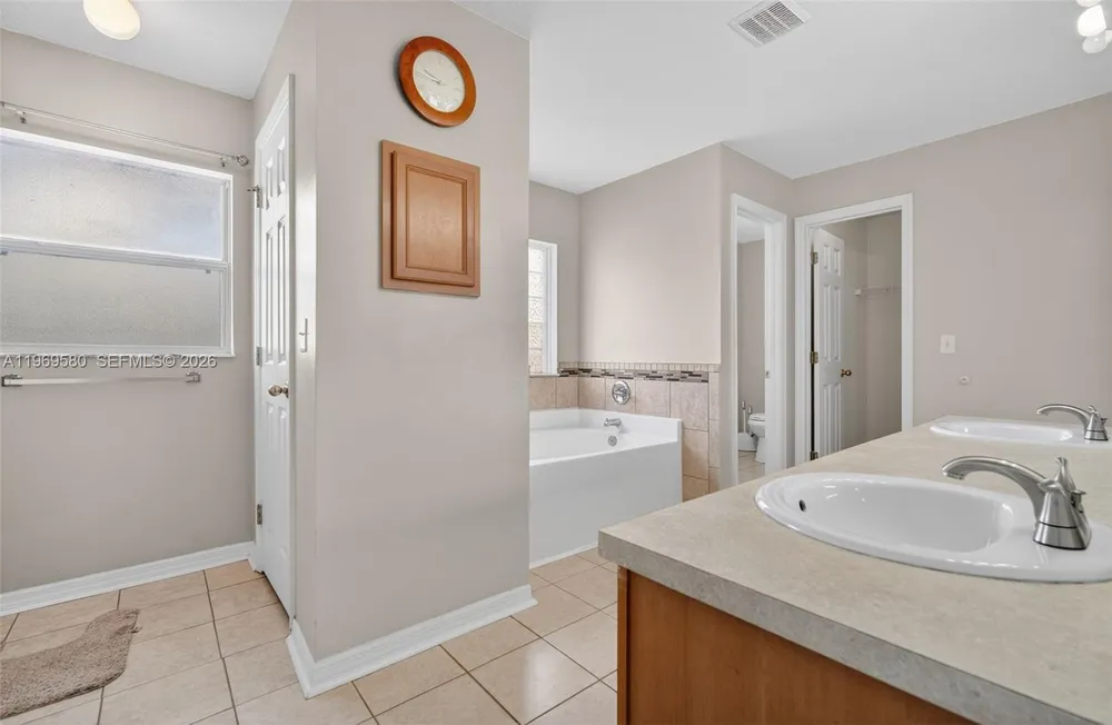 6762 NW Daffodil Ln, Port St Lucie, FL 34983