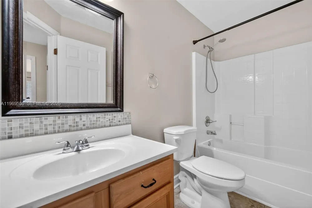 6762 NW Daffodil Ln, Port St Lucie, FL 34983
