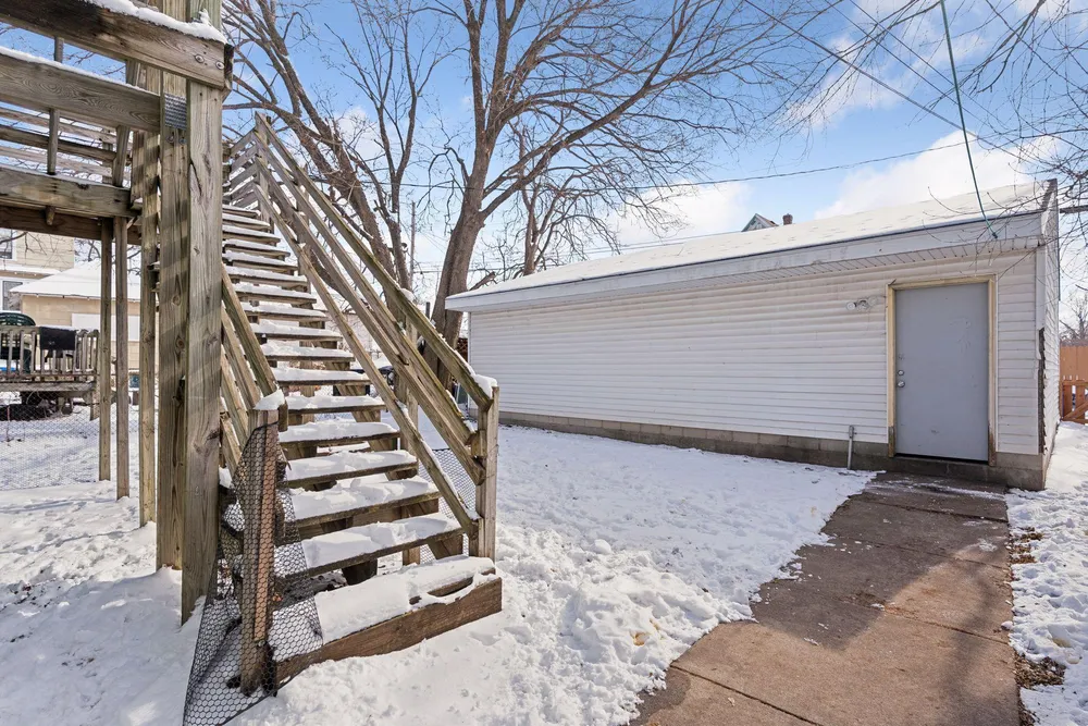 694 Central Ave W, Saint Paul, MN 55104