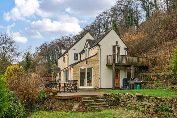 Hartley Bridge, Horsley, GL6