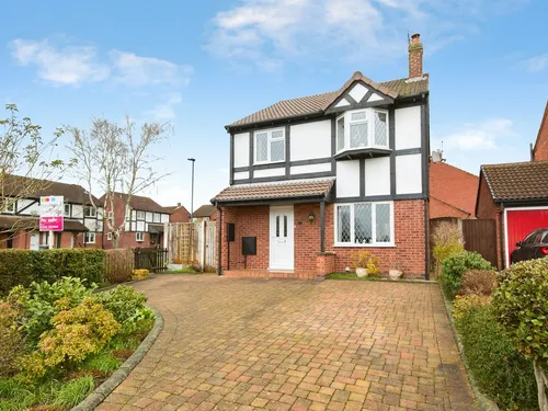 Clipstone Gardens, Oakwood, Derbyphoto