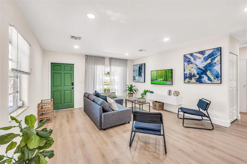 1760 NE 13th St, Fort Lauderdale, FL 33304