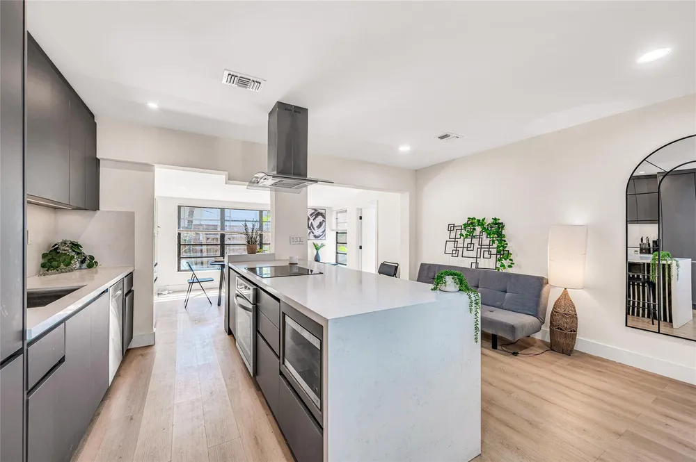 1760 NE 13th St, Fort Lauderdale, FL 33304