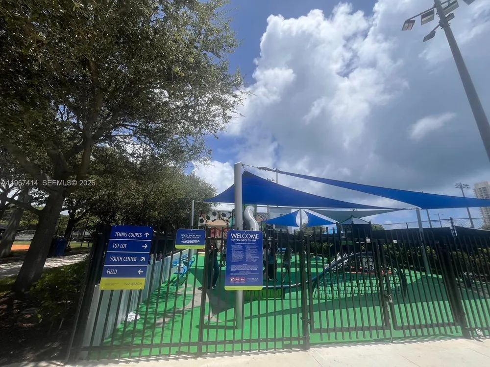 7207 Bay Dr, Miami Beach, FL 33141