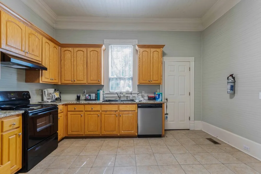 4002 2nd Ave, Columbus, GA 31904