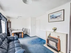 Upper Chyngton Gardens, Seaford thumb 3