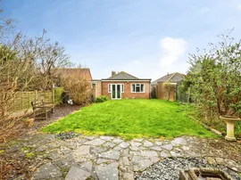 Upper Chyngton Gardens, Seaford thumb 2