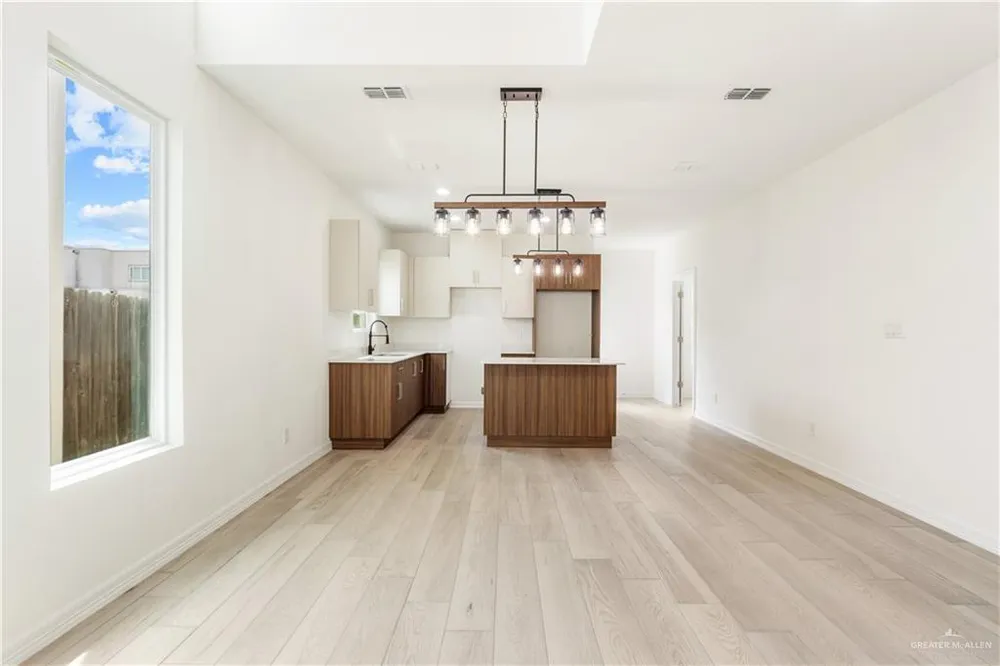 2312 Corales St, Mission, TX 78573