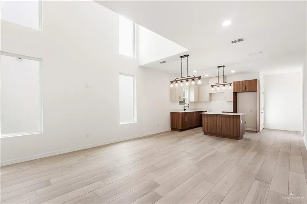 2312 Corales St, Mission, TX 78573