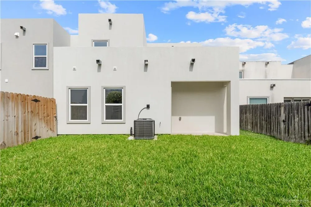 2312 Corales St, Mission, TX 78573
