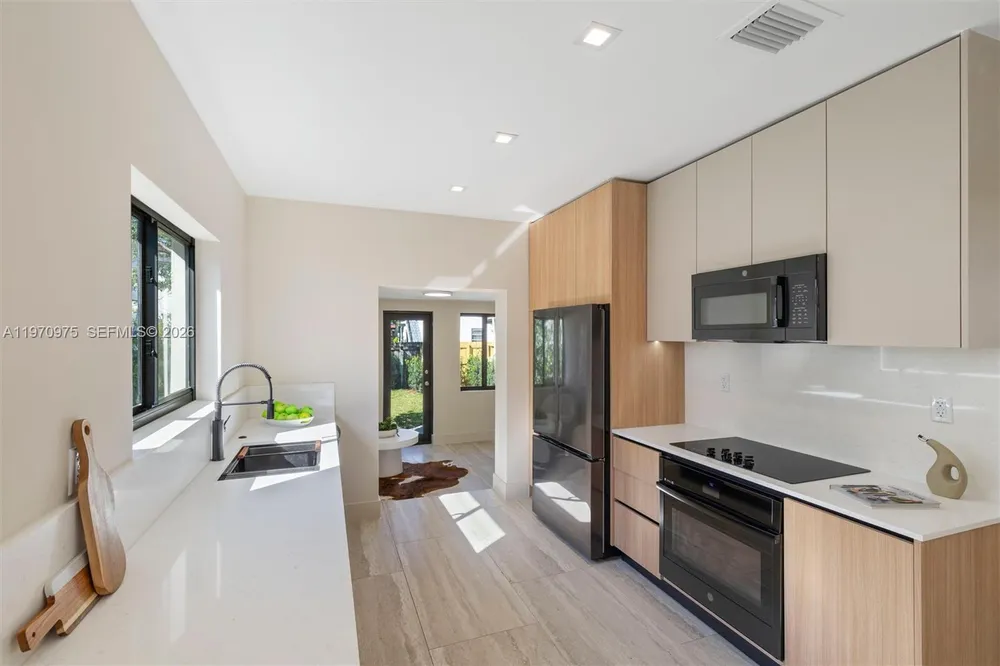 2385 SW 22nd Terrace, Miami, FL 33145