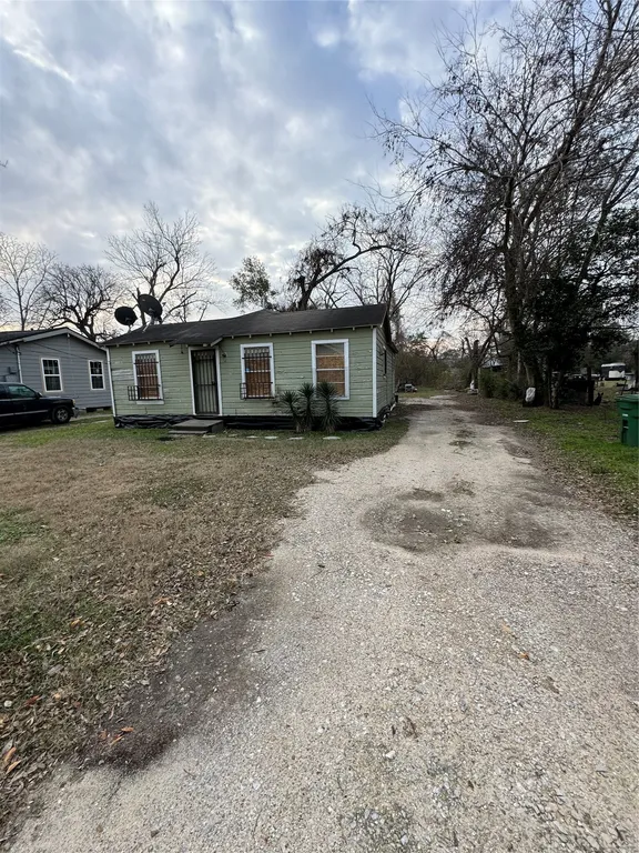 4710 Antha St, Houston, TX 77016