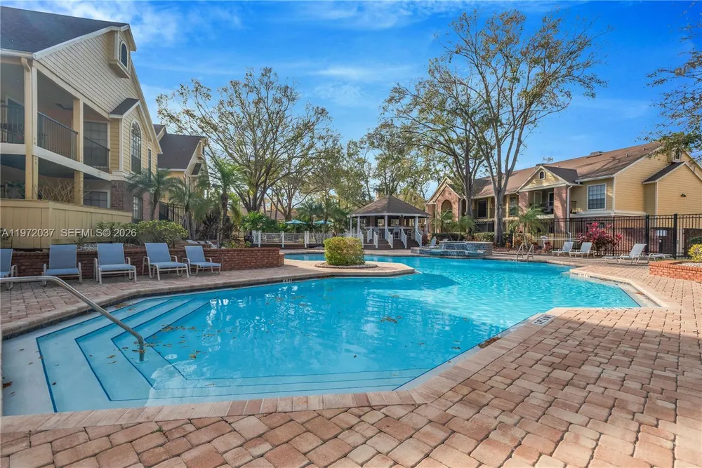 8613 Mallard Reserve Dr, Tampa, FL 33614