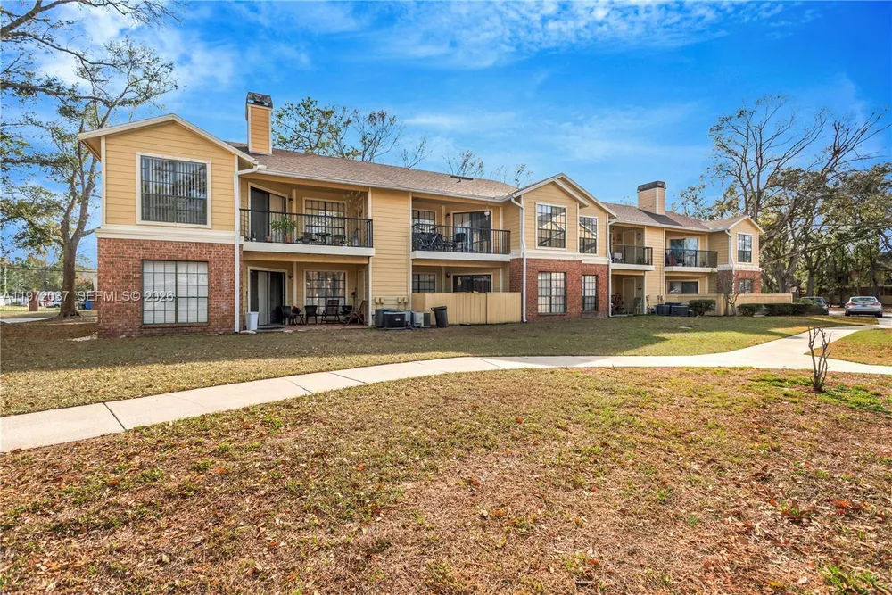 8613 Mallard Reserve Dr, Tampa, FL 33614