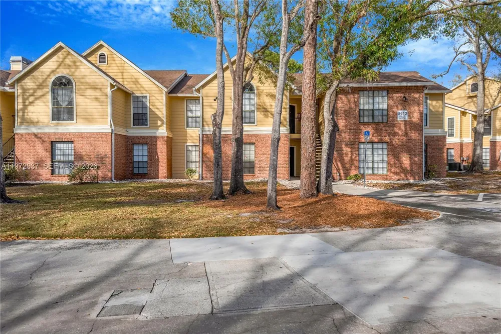 8613 Mallard Reserve Dr, Tampa, FL 33614