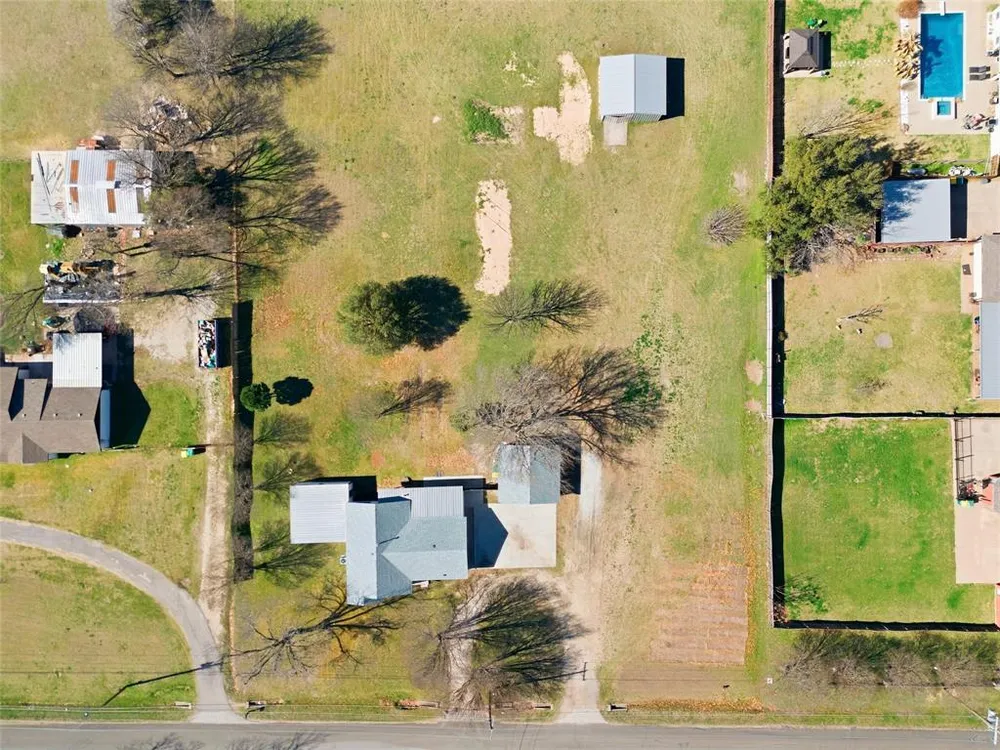 901 S Old Robinson Rd, Robinson, TX 76706