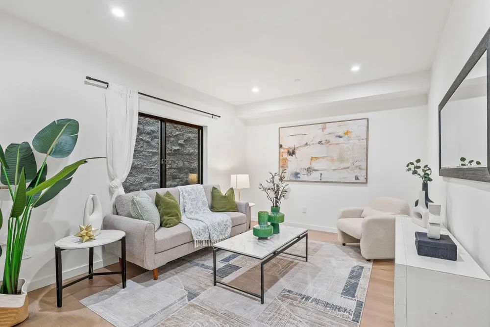 922 Woodside Rd, Redwood City, CA 94061