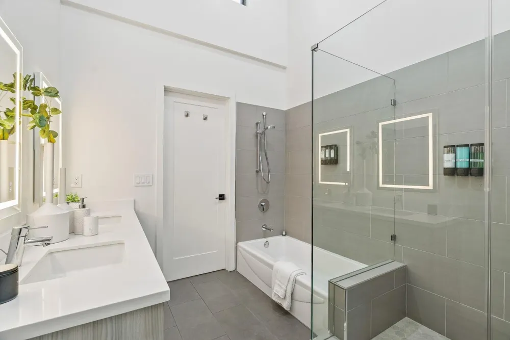 922 Woodside Rd, Redwood City, CA 94061