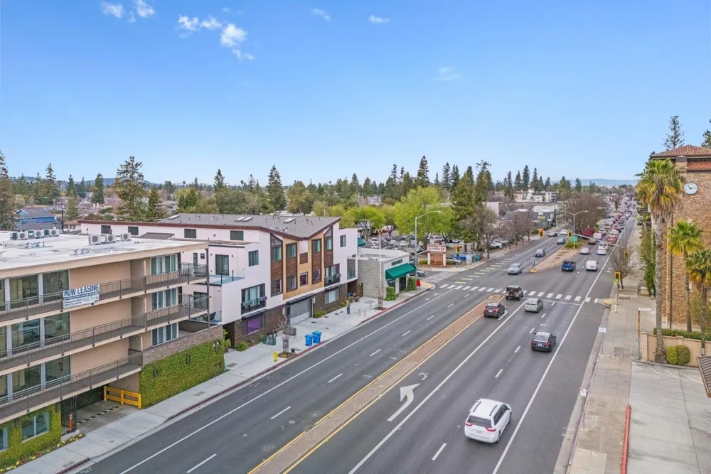 922 Woodside Rd, Redwood City, CA 94061