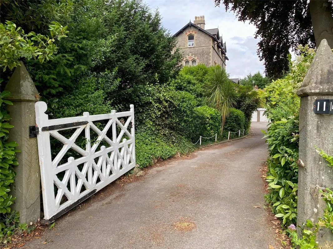 The Avenue, Sneyd Park