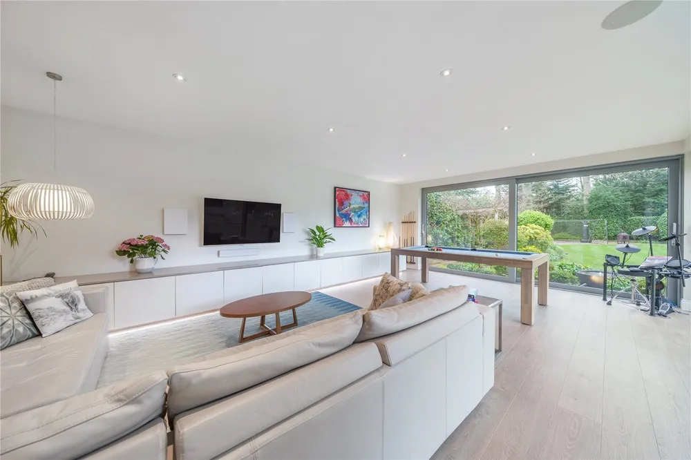 Dukes Wood Drive, Gerrards Cross, SL9